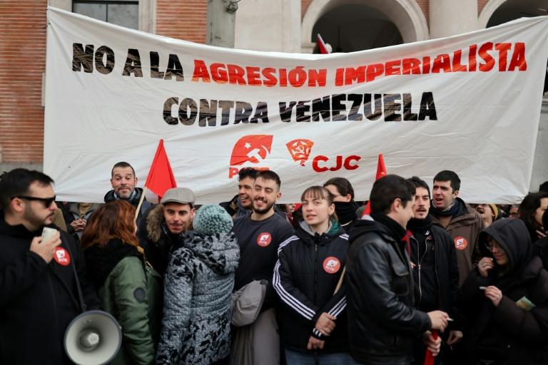 A Madrid, des milliers de personnes dénonçent l