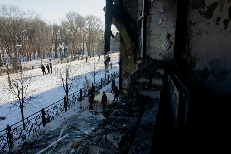 Ukraine: des frappes russes touchent une clinique à Kiev et font deux morts