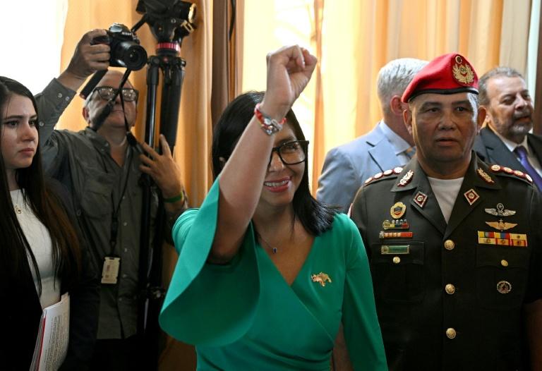 Venezuela : la présidente par intérim entame son mandat, l'ONU critique l'opération américaine