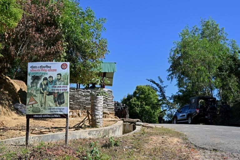 Entre la Birmanie et le Bangladesh, les mines antipersonnel fauchent des vies