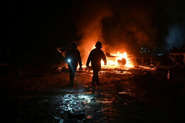 Ukraine: frappes russes massives, quatre morts et des coupures de courant