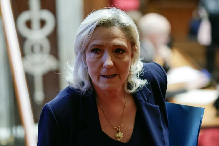 Au procès du RN, le travail inconditionnel de Catherine Griset "pour Marine Le Pen"