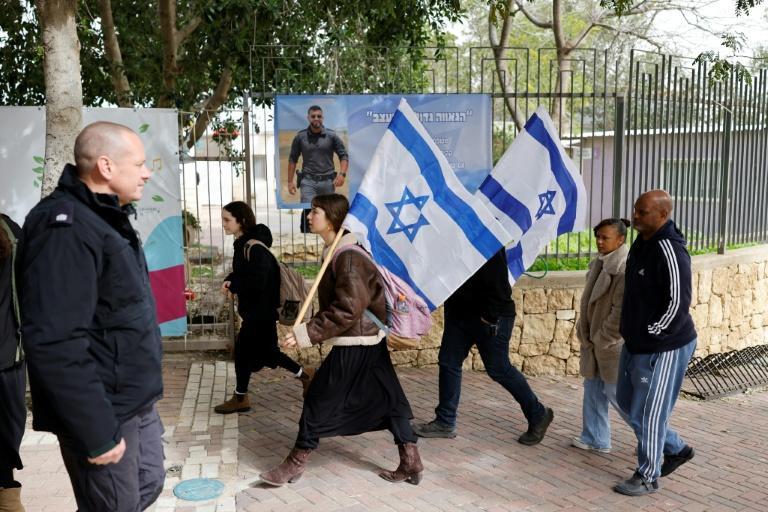 Israël: funérailles nationales pour le dernier otage à Gaza