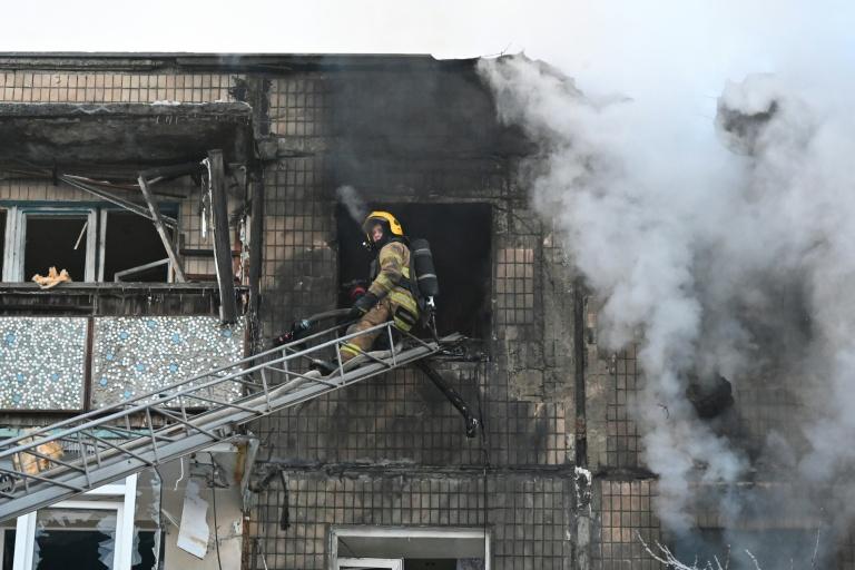 Ukrainiens, Russes et Américains se retrouvent à Abou Dhabi pour négocier la paix