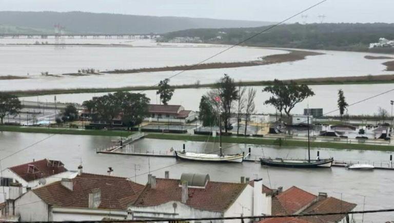 La dépression Leonardo met à l'arrêt l'Andalousie en Espagne, le Portugal aussi touché