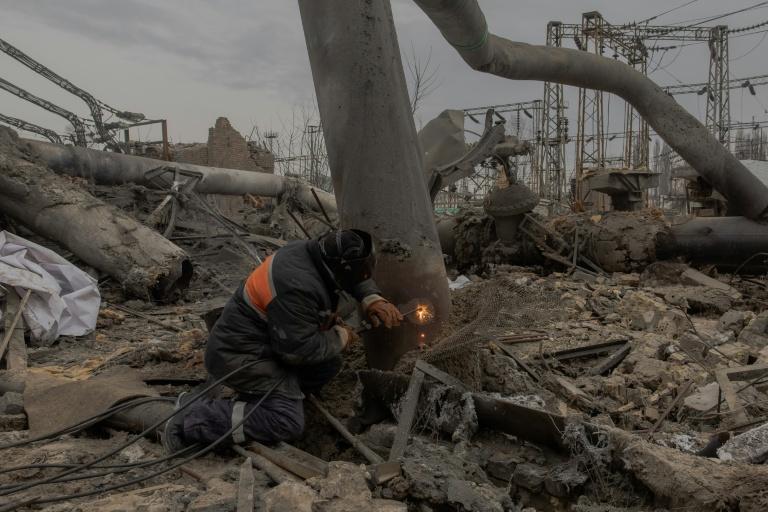 Ukraine et Russie poursuivent leurs pourparlers à Abou Dhabi