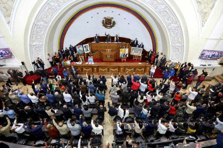 Le Venezuela avance vers une loi d'amnistie historique après 27 ans de pouvoir socialiste