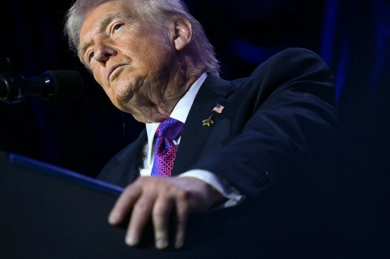 Trump se défend de tout racisme, après la vidéo montrant les Obama en singes