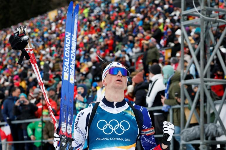 JO: le biathlète Éric Perrot médaillé d'argent sur l'individuel, derrière le Norvégien Johan-Olav Botn