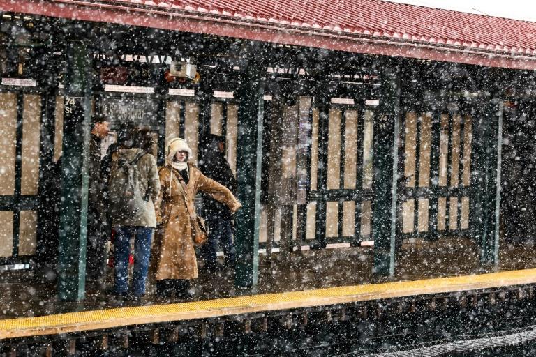 New York à l'arrêt en raison d'une violente tempête de neige