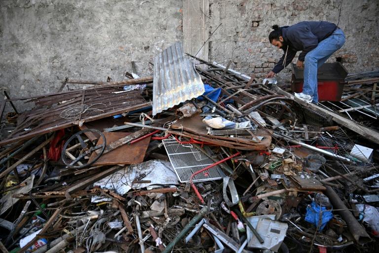 Un sculpteur pakistanais transforme la ferraille en œuvres monumentales