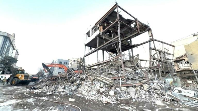 Guerre au Moyen-Orient: l'ambassade américaine à Ryad attaquée, le Liban à nouveau bombardé