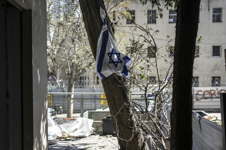 A Tel-Aviv, la vie au rythme des alertes aux missiles iraniens