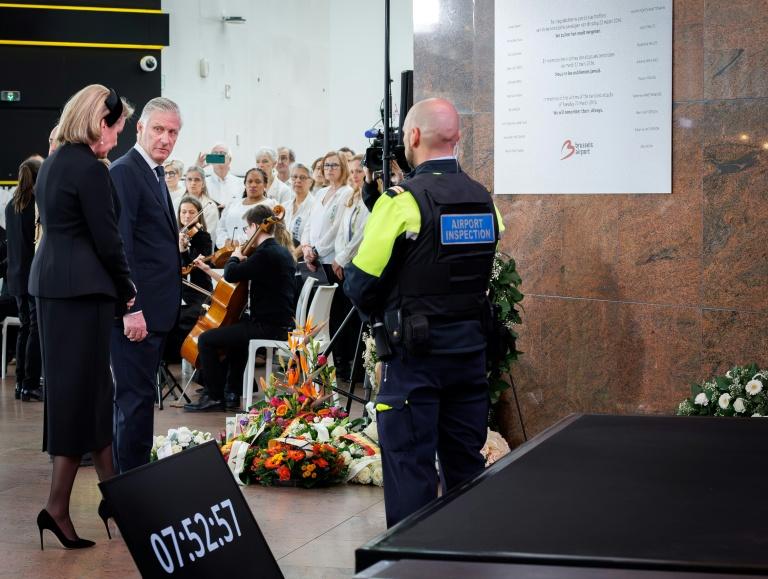 Attentats de Bruxelles: la Belgique unie dans le recueillement, dix ans après