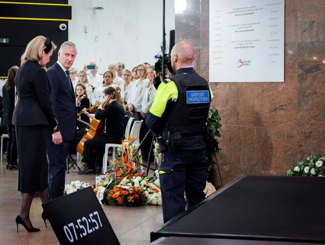 Attentats de Bruxelles: la Belgique unie dans le recueillement, dix ans après