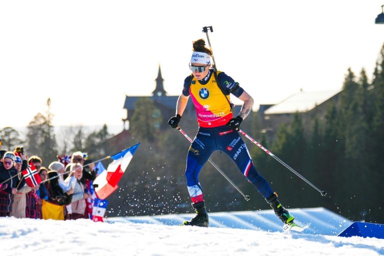 Biathlon: la revanche de Lou Jeanmonnot, sacrée à deux courses de la fin