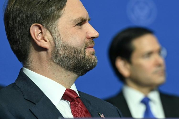 Vance vs. Rubio: le duel émergent pour succéder à Trump