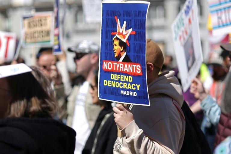 Etats-Unis: nouvelle vague de manifestations contre Donald Trump, la troisième en moins d’un an