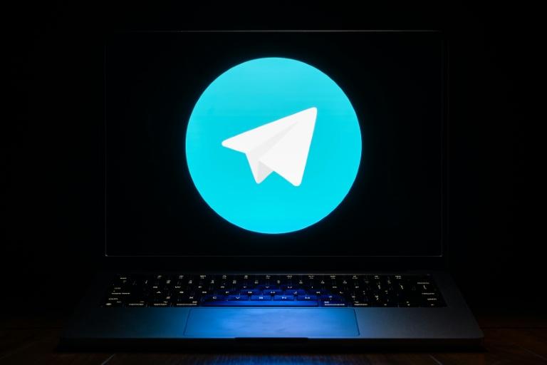 Des milliers de photos de femmes diffusées sans consentement sur Telegram, selon une ONG