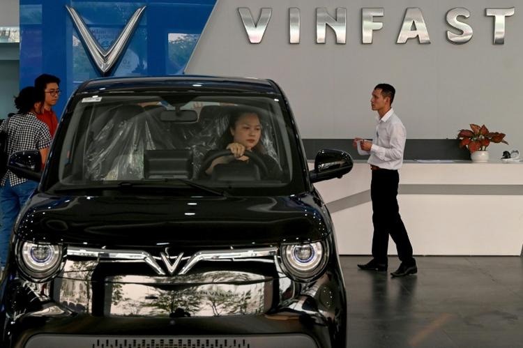 Automobile: en Asie, la flambée des carburants dope l'électrique