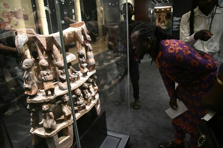 Œuvres pillées durant la colonisation: les députés français adoptent une loi pour faciliter les restitutions