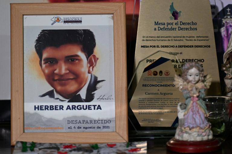 Au Salvador, les disparus, grands oubliés de la politique de Bukele