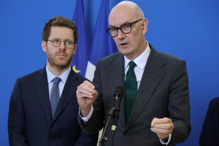 Le gouvernement s'apprête à annoncer des milliards d'euros d'économies