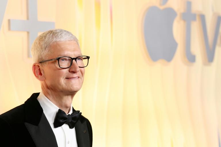 Surprise chez Apple, Tim Cook remplacé à la direction après 15 ans de mandat