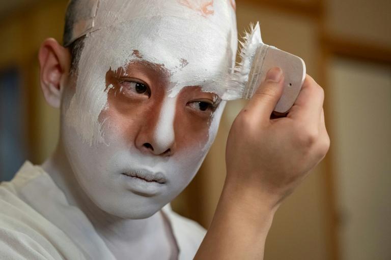 Au Japon, les maîtres perruquiers donnent vie à la scène