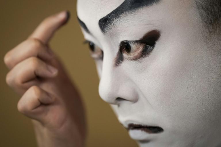 Au Japon, les maîtres perruquiers donnent vie à la scène