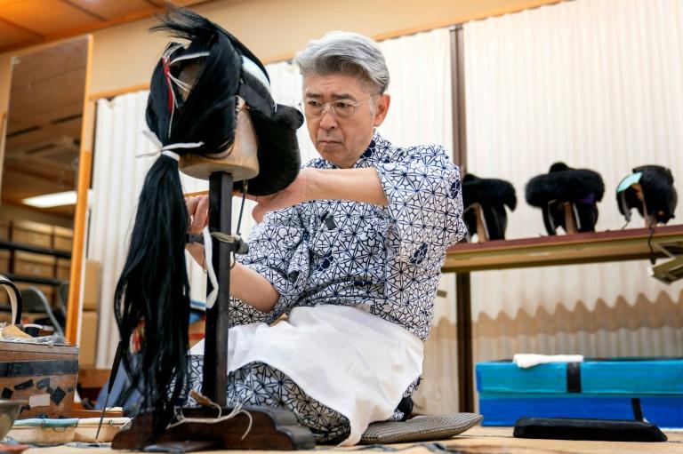 Au Japon, les maîtres perruquiers donnent vie à la scène