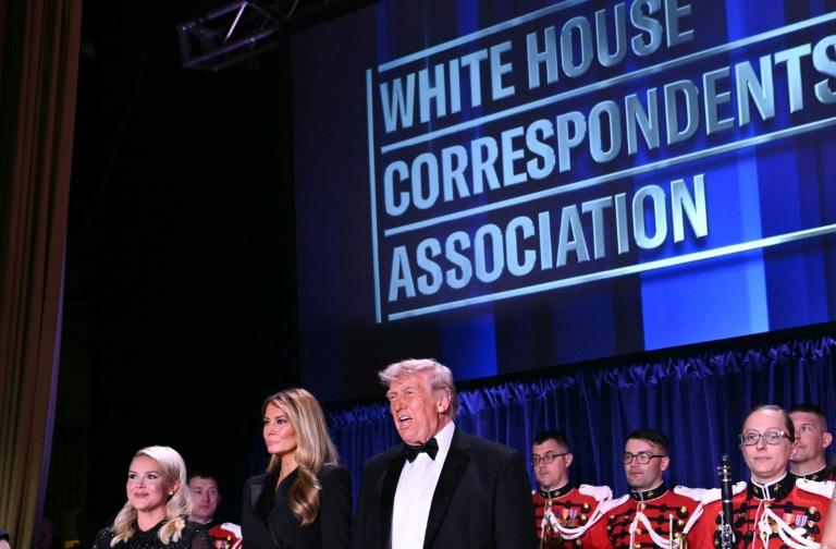 "A terre!" Comment le gala de la presse à Washington a tourné au chaos