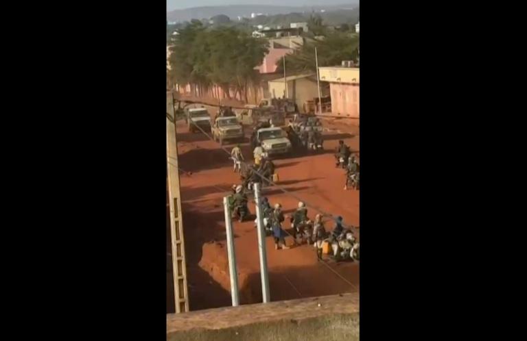 Mali: le ministre de la Défense tué, l'armée poursuit les combats contre jihadistes et séparatistes touareg