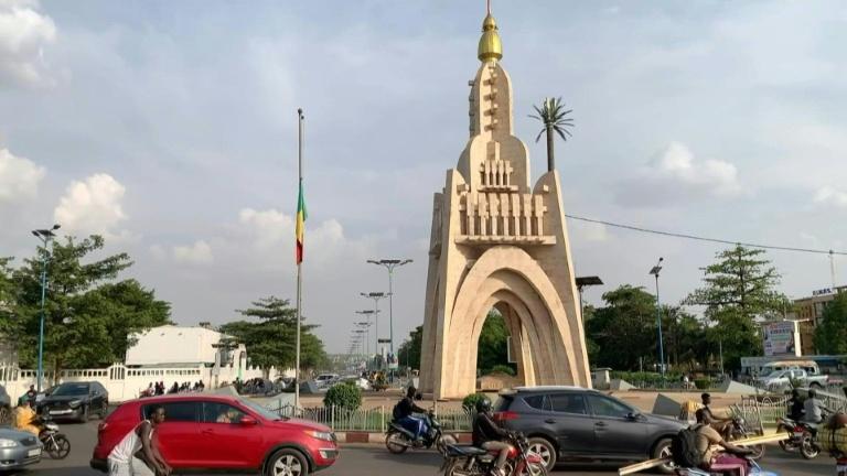 Mali: la rébellion touareg annonce vouloir conquérir les villes du Nord, prédit la chute de la junte