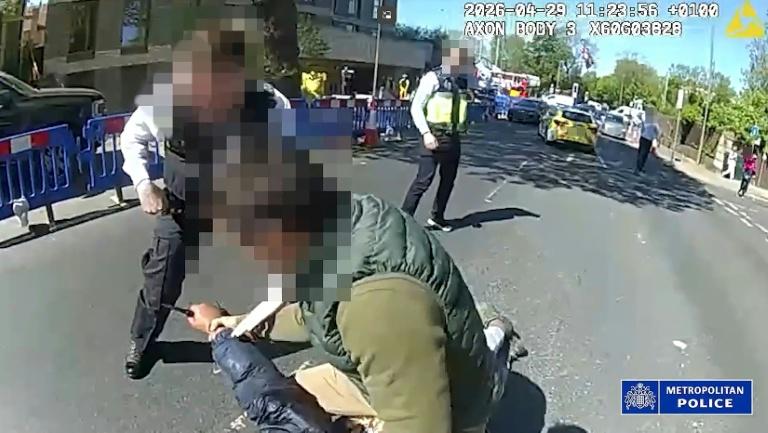 Royaume-Uni: le suspect de l'attaque contre deux hommes juifs inculpé et présenté à un juge