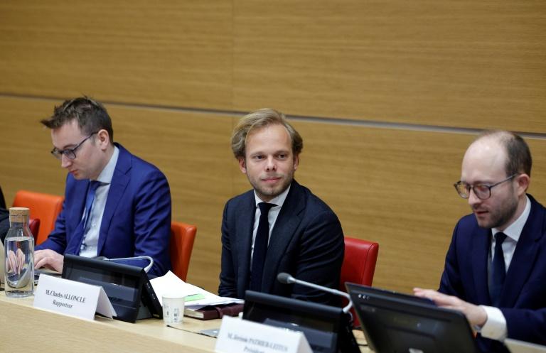 Alloncle pointe un audiovisuel public en "crise", son rapport sous le feu des critiques