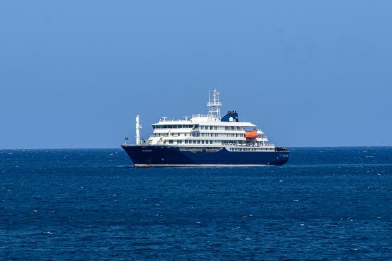 Foyer d'hantavirus, un bateau de croisière toujours en quête d'un port d'accueil