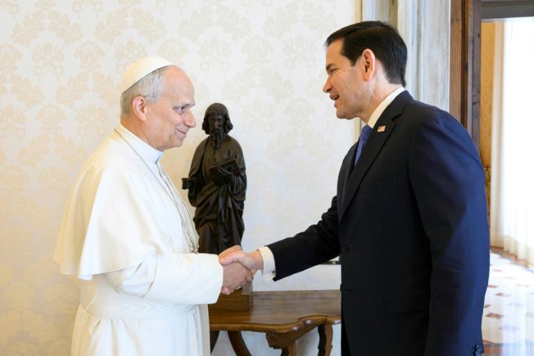 Léon XIV célèbre un an de pontificat à Pompéi et à Naples