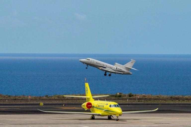 Hantavirus: l'avion ramenant les Français évacués du Hondius a décollé