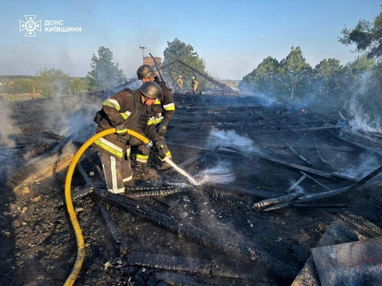 La Russie lance "200 drones" sur l'Ukraine après l'expiration de la trêve