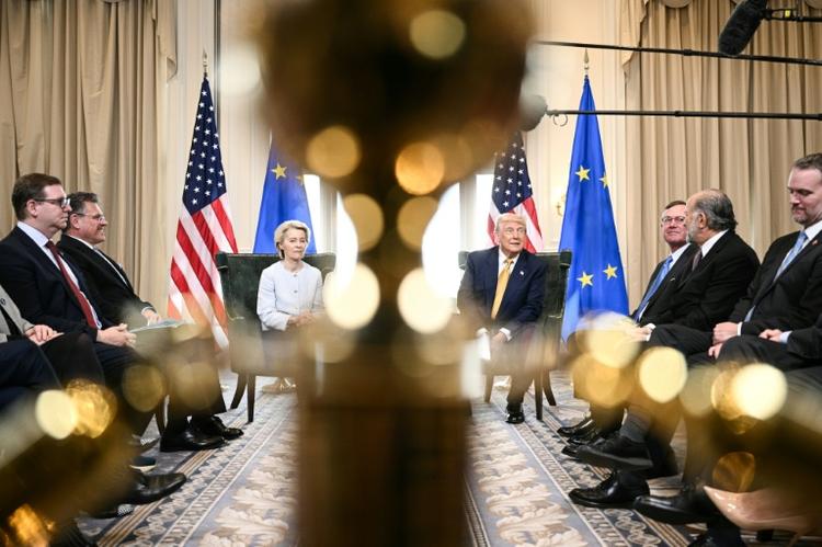 Pressée par Trump, l'UE parvient à un accord sur les droits de douane