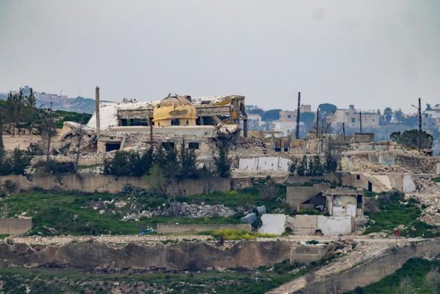 Dans le sud du Liban, Israël accusé de rayer des villages de la carte