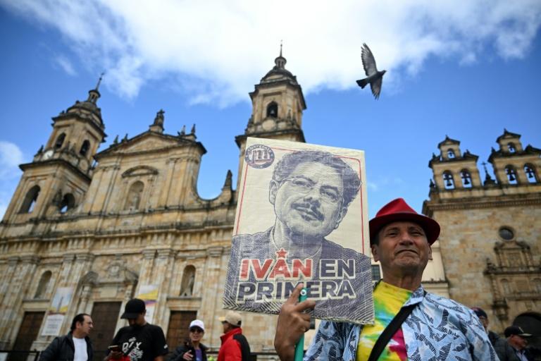 Présidentielle en Colombie: une icône de la gauche et un millionnaire admirateur de Trump au second tour