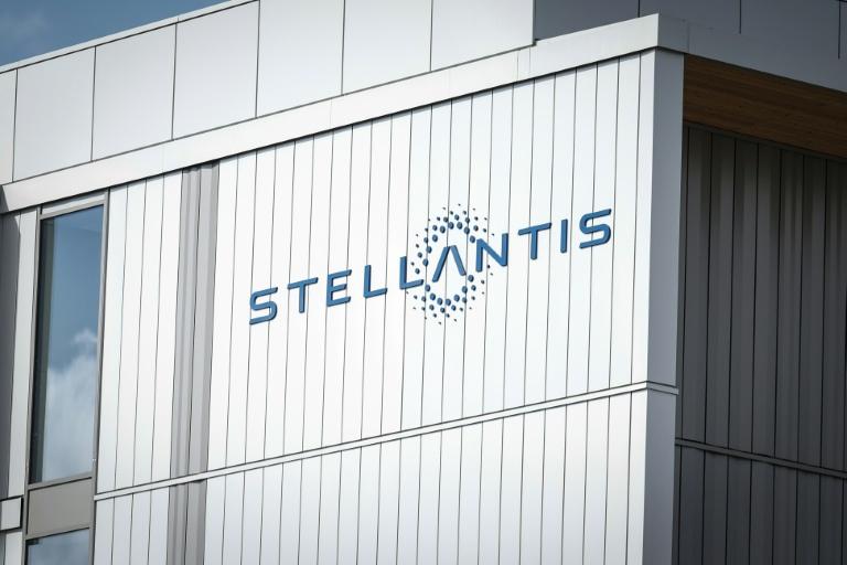 Stellantis annonce un plan d'investissements de 60 milliards d'euros sur 5 ans