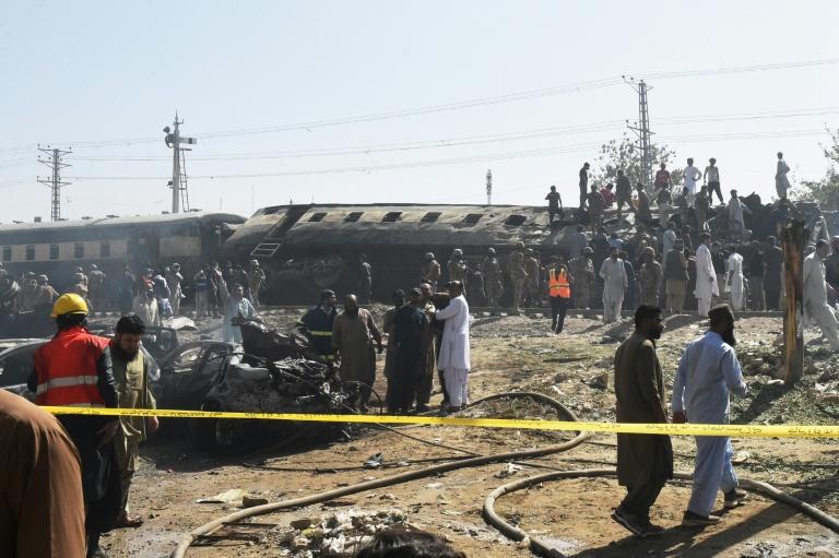 Pakistan: au moins 24 morts dans l'attaque à l'explosif d'un train