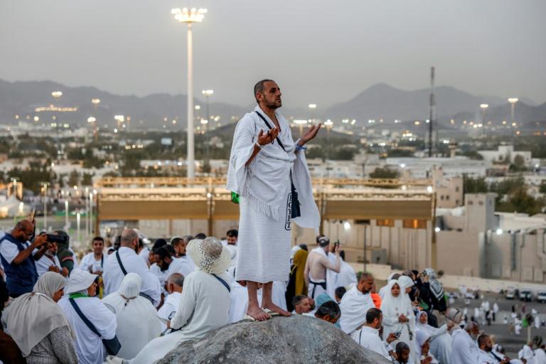 Les fidèles musulmans sur le mont Arafat, étape phare du hajj