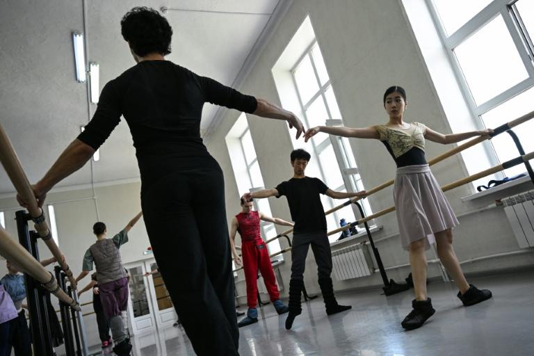 Dans la province russe, le ballet comme bulle pour deux danseurs japonais