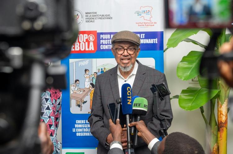 Ebola: le patron de l'OMS à Kinshasa, avant une visite à l'épicentre de l'épidémie