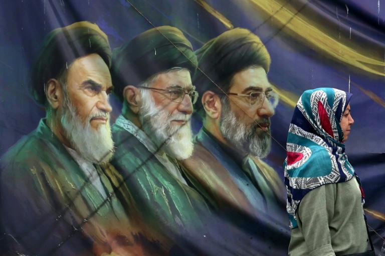 L'Iran attend des "actes" des Etats-Unis, JD Vance évoque des "progrès"