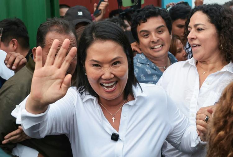 Présidentielle au Pérou: Keiko Fujimori, l'héritière d'un nom qui continue de diviser